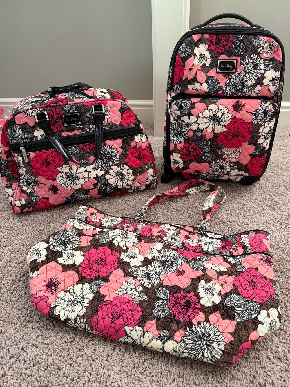 Vera Bradley travel luggage set spinner suitcase weekender bag tote pink black